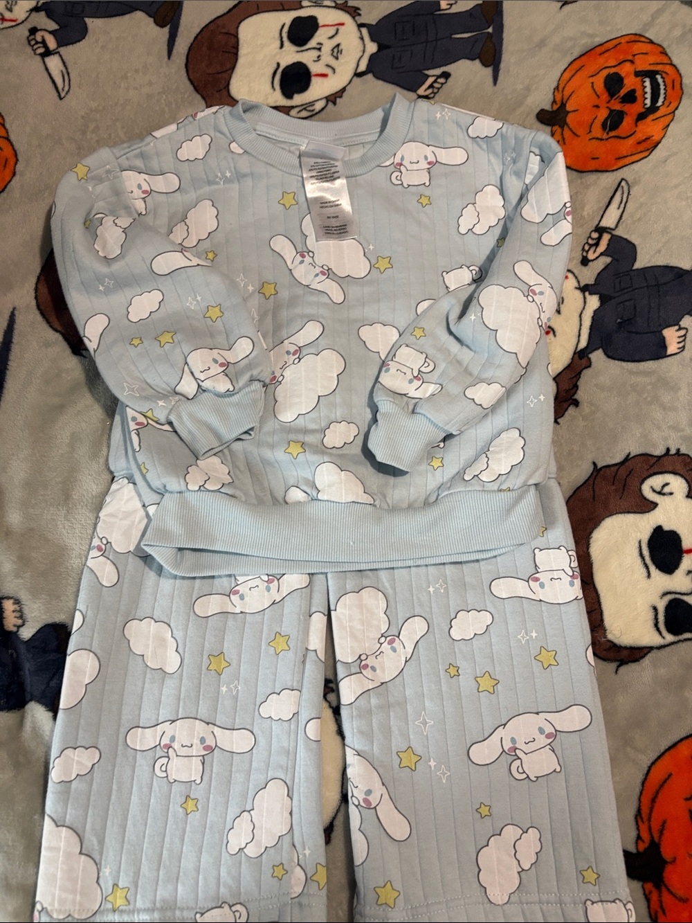 Kids Cinnamoroll by Sanrio. Size 5. Tiniest spot on rear of pant.  Refer to pic.
